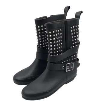 Stivali Burberry da pioggia nuovi