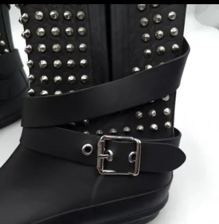 Stivali Burberry da pioggia nuovi