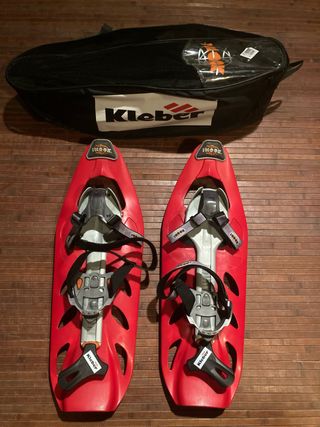 - Raquetas de nieve Kleber.