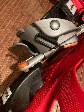 - Raquetas de nieve Kleber.