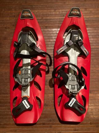 - Raquetas de nieve Kleber.