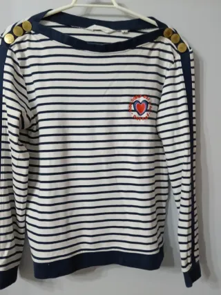 Camiseta Rayas Azul y Blanca Botones Dorados