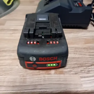 Cargador y Batería Bosch 18V