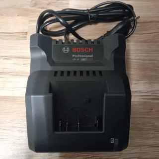 Cargador y Batería Bosch 18V