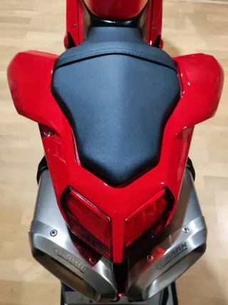 Ducati 848 EVO