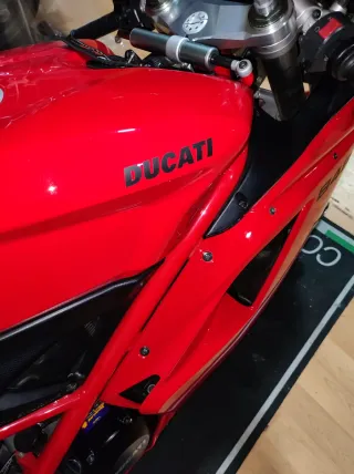 Ducati 848 EVO