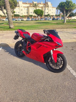 Ducati 848 EVO