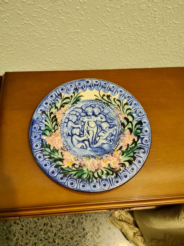 Plato decorativo de porcelana