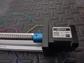 Actuador de carril guia 50cm con motor stepper