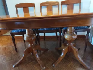 Mesa de comedor extensible madera maciza clásica