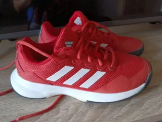 Zapatillas pádel Adidas rojas