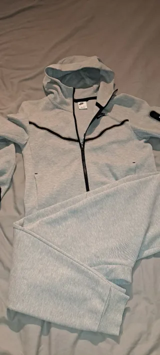Chándal Nike Tech Gris Auténtico