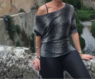 Jersey Blanco estampado serpiente