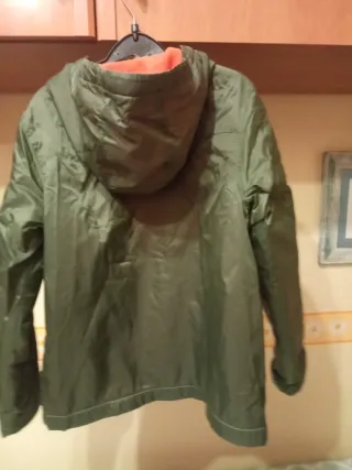 Anorak, chubasquero Benetton verde y naranja