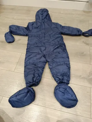 Buzo bebé invierno con manoplas y patucos