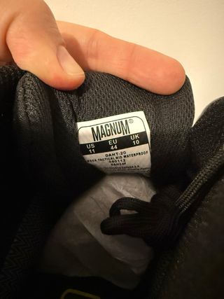 Botas Magnum Mega Tactical Mid Waterproof Negras