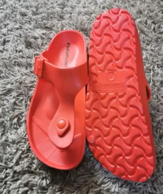 Chanclas Rojas