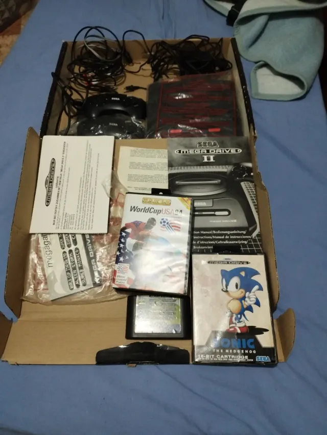 Sega Mega Drive II con 3 juegos