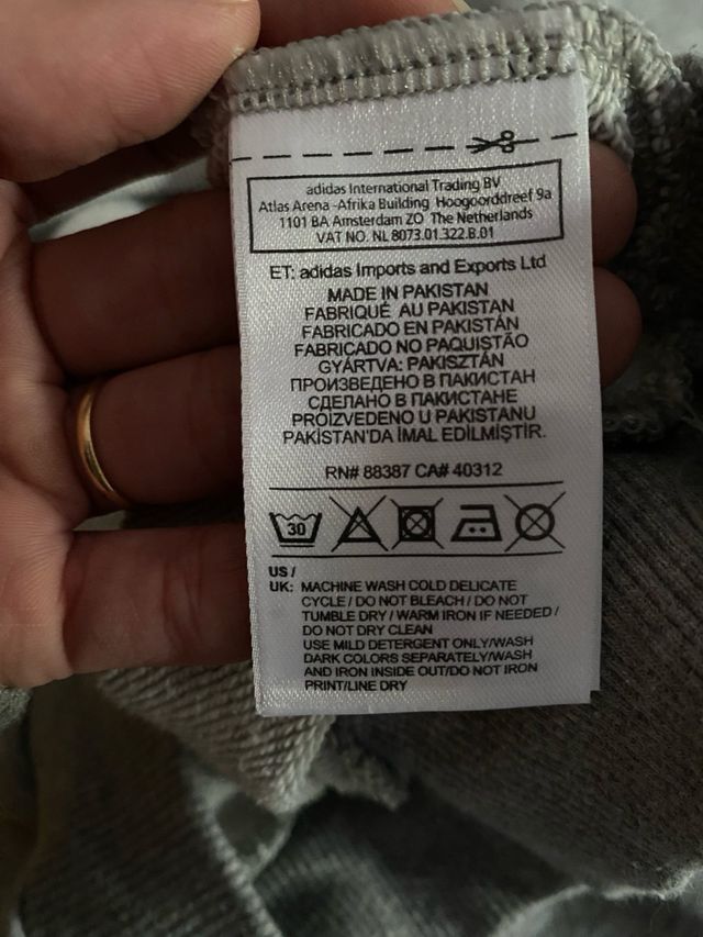 Sudadera Adidas Gris con Logo