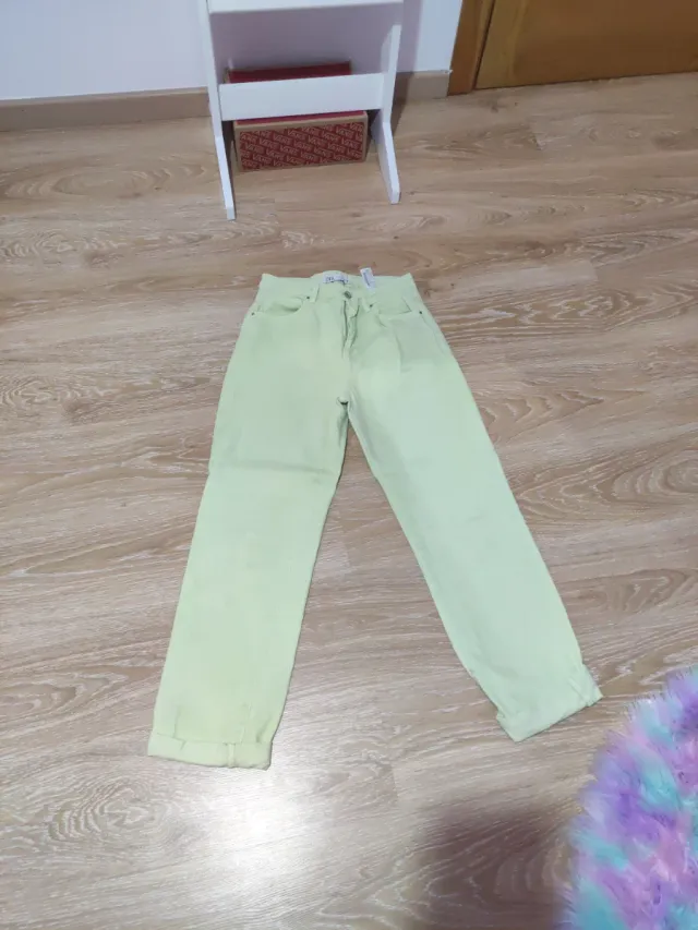 Pantalón verde lima