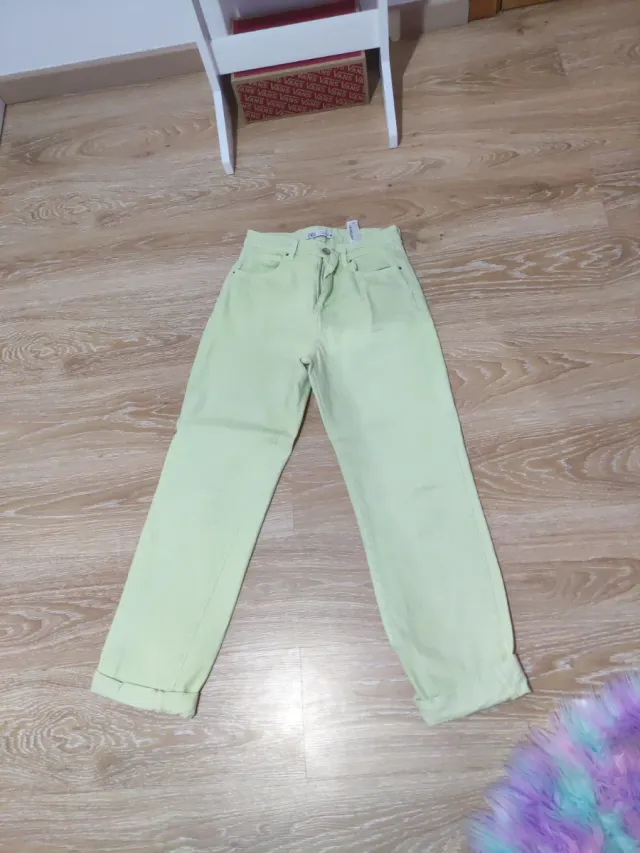 Pantalón verde lima