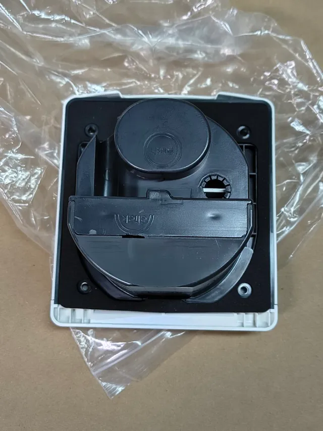 Toma exterior 230V para autocaravana