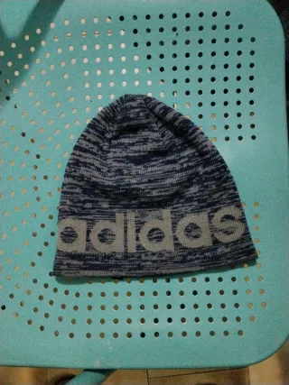 Berretto Adidas blu e grigio