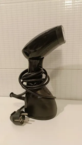 Cepillo de vapor para ropa