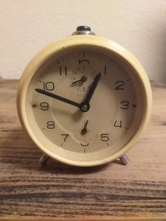 Orologio sveglia vintage META