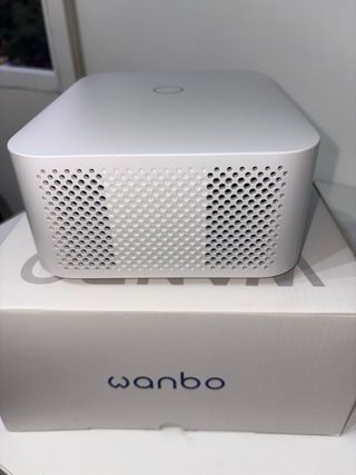 Proyector Wanbo X2 Max Blanco Con Pantalla.