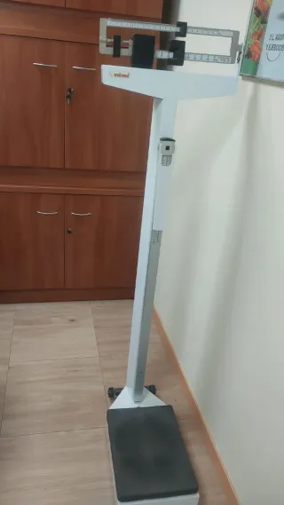 Báscula con Tallímetro