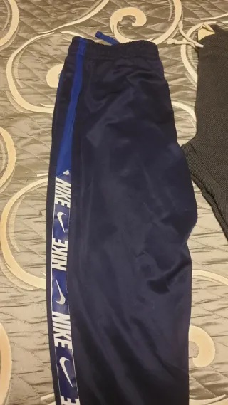 Pantalones de chándal Nike (Azul)y Reebok (gris)