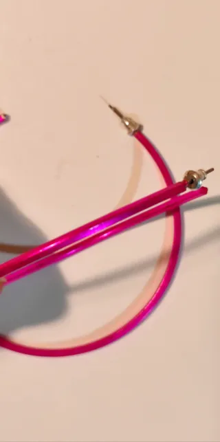 Aros grandes metal fucsia flúor años 80 Vintage.