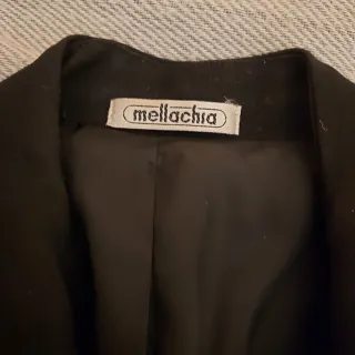 Chaqueta negra mujer con cierre de cremallera