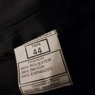 Chaqueta negra mujer con cierre de cremallera