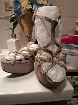 Sandalias C.Doux estampado serpiente