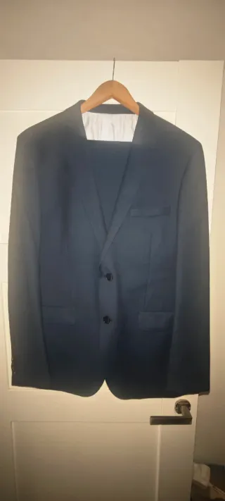 Traje azul marino Easy Wear talla 52