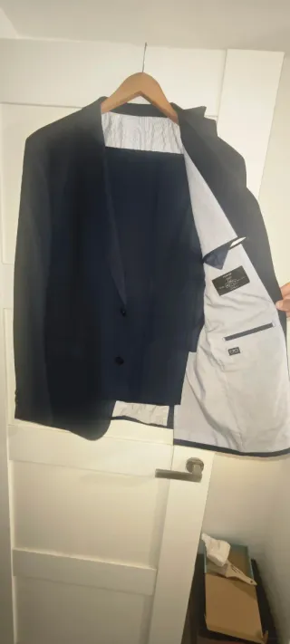 Traje azul marino Easy Wear talla 52