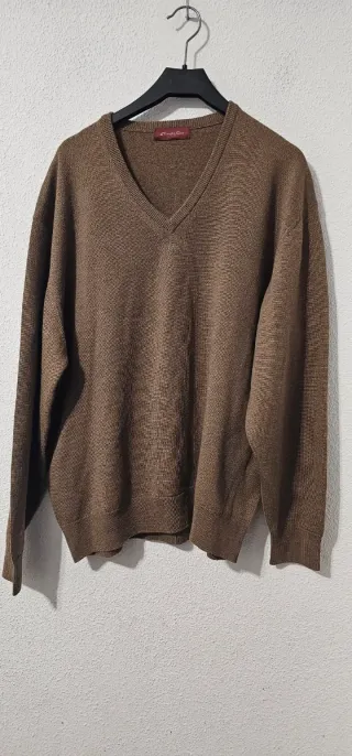 Jersey Emidio Tucci Marrón Cuello Pico