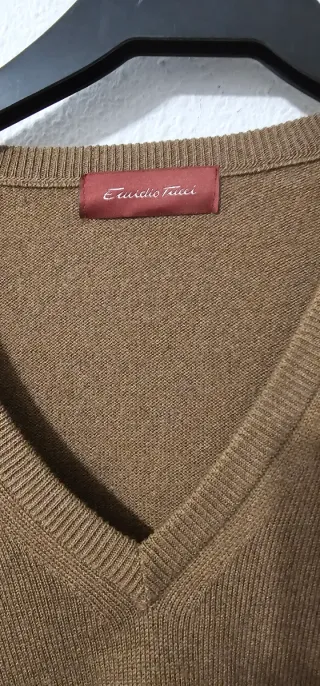 Jersey Emidio Tucci Marrón Cuello Pico