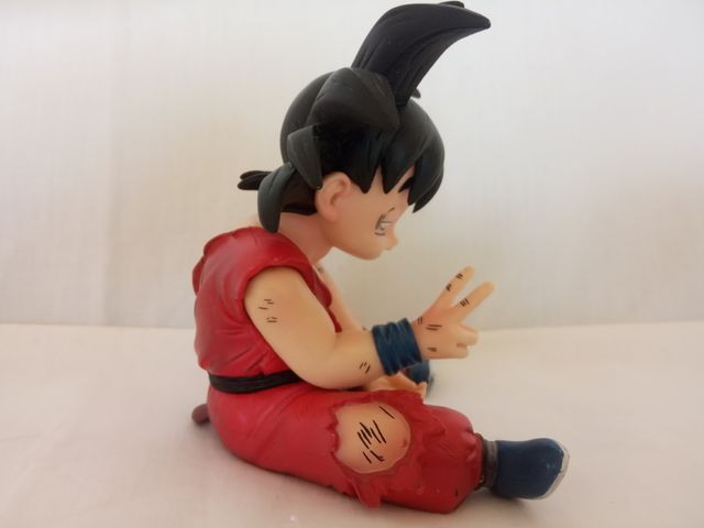 Statuina Dragon Ball Goku bambino seduto 9,5 cm