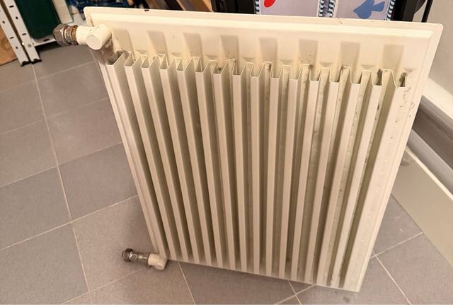 Radiatore bianco Roca