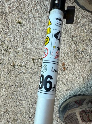 Cortacésped eléctrico naranja