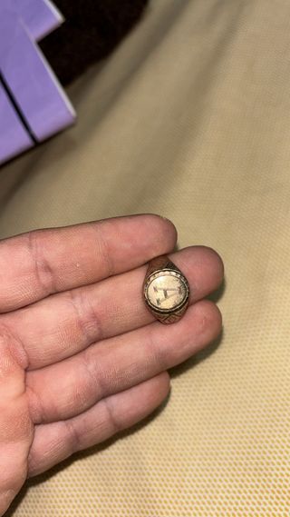 Anillo Sello Bañado en Oro 18K