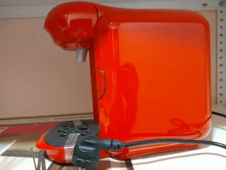 Cafetera Tassimo Vivy 2 Roja. Seminueva