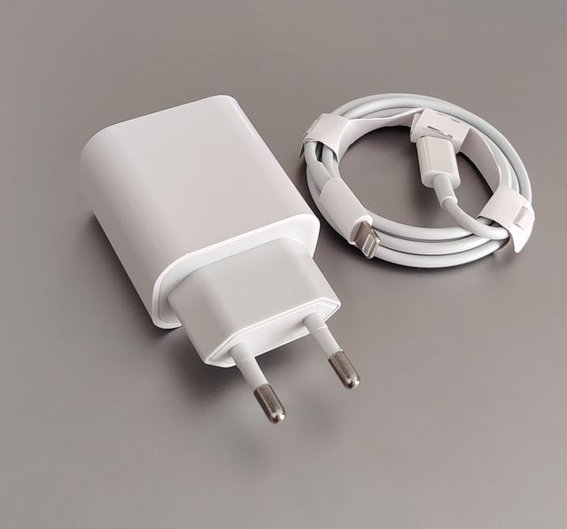 20W Cargador compartible iPhone 14 13 Carga Rápida