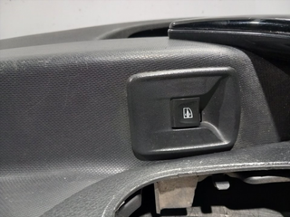 GUARNECIDO PUERTA DELANTERA DERECHA DACIA LOGAN M