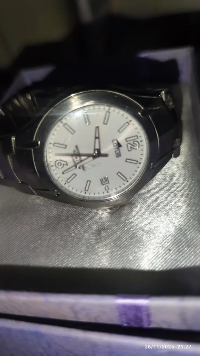 Reloj Lotus Hombre Esfera Blanca Acero