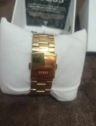 Reloj Guess Dorado Negro Nuevo