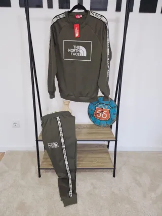 Chándal 100x100 Algodón logos bordados